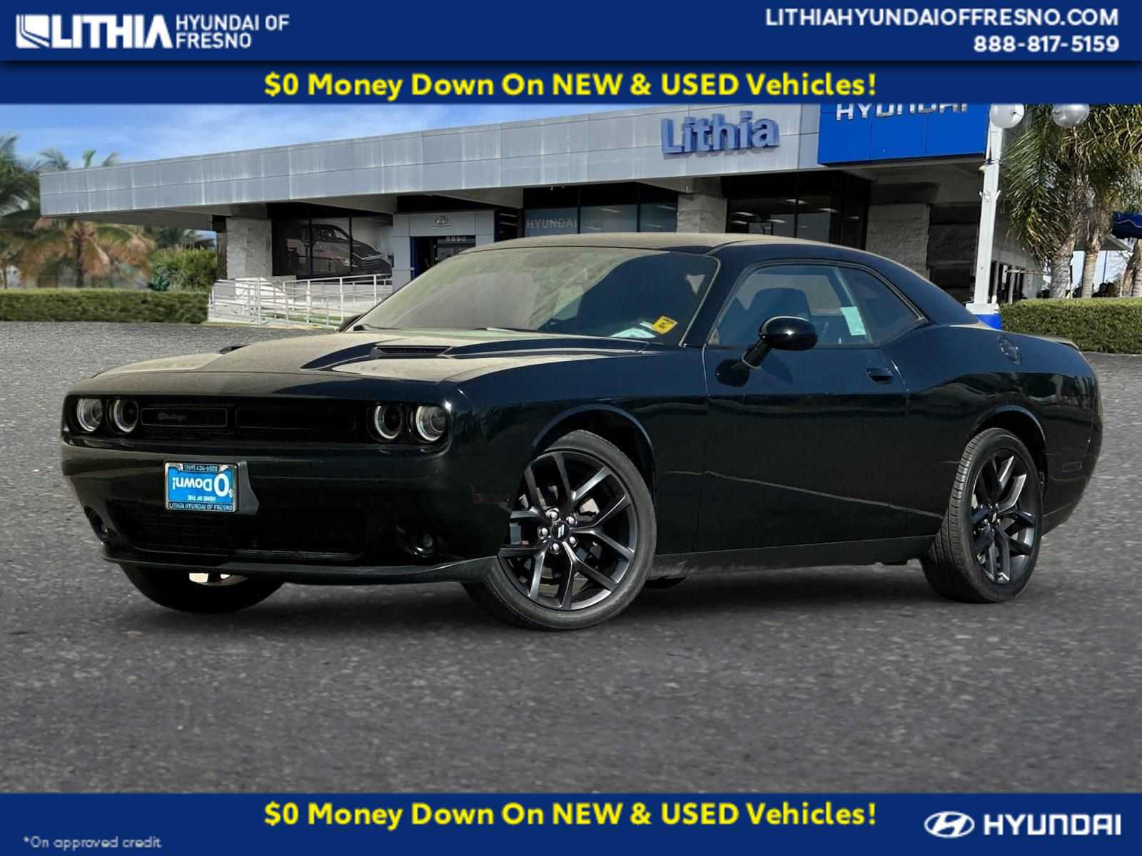 Used 2019 Dodge Challenger SXT w/ Blacktop Package RWD video 1