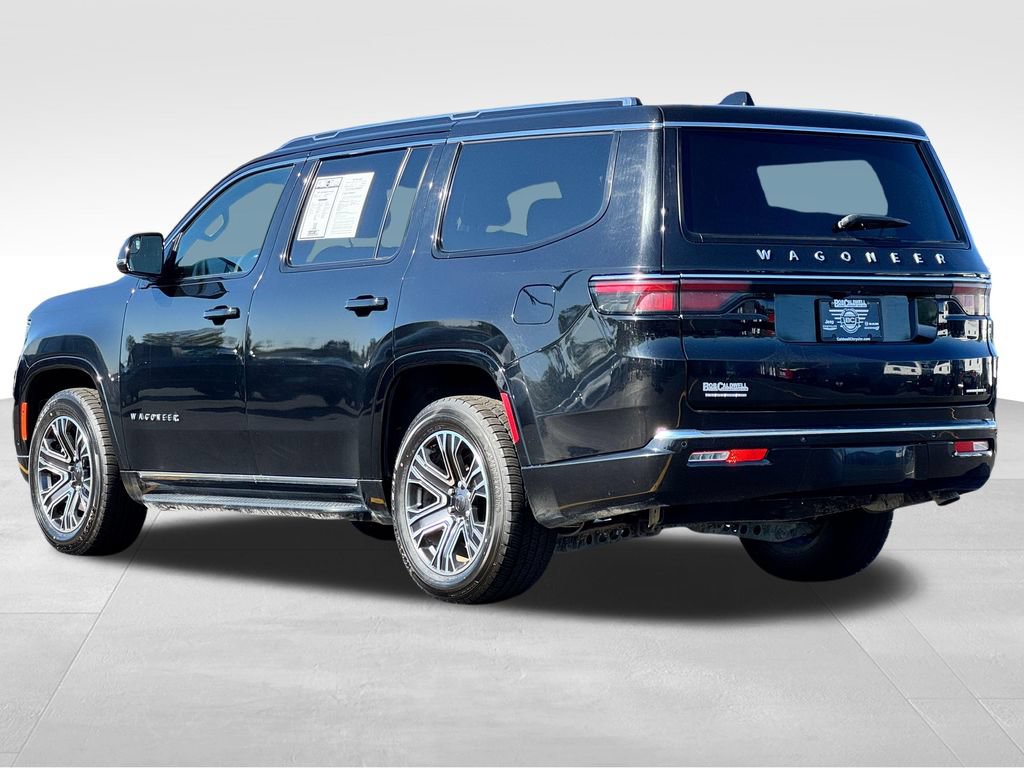 Used 2023 Jeep Wagoneer Series II AWD/4WD image 5