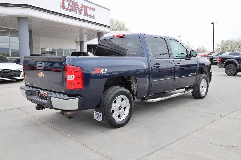 Used 2007 Chevrolet Silverado 1500 LTZ w/ Max Trailering Pack image 6