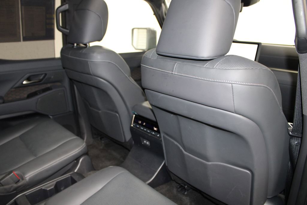Used 2024 Lexus GX 550 550 Luxury image 36