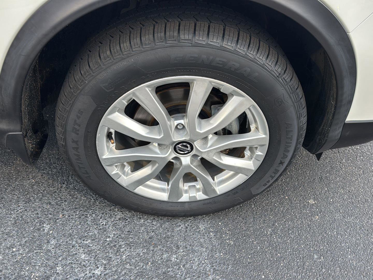 Used 2020 Nissan Rogue Sport S w/ Appearance Package image 32