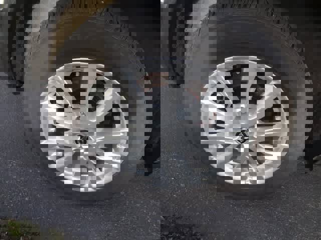 Used 2022 Nissan Rogue Sport S image 25