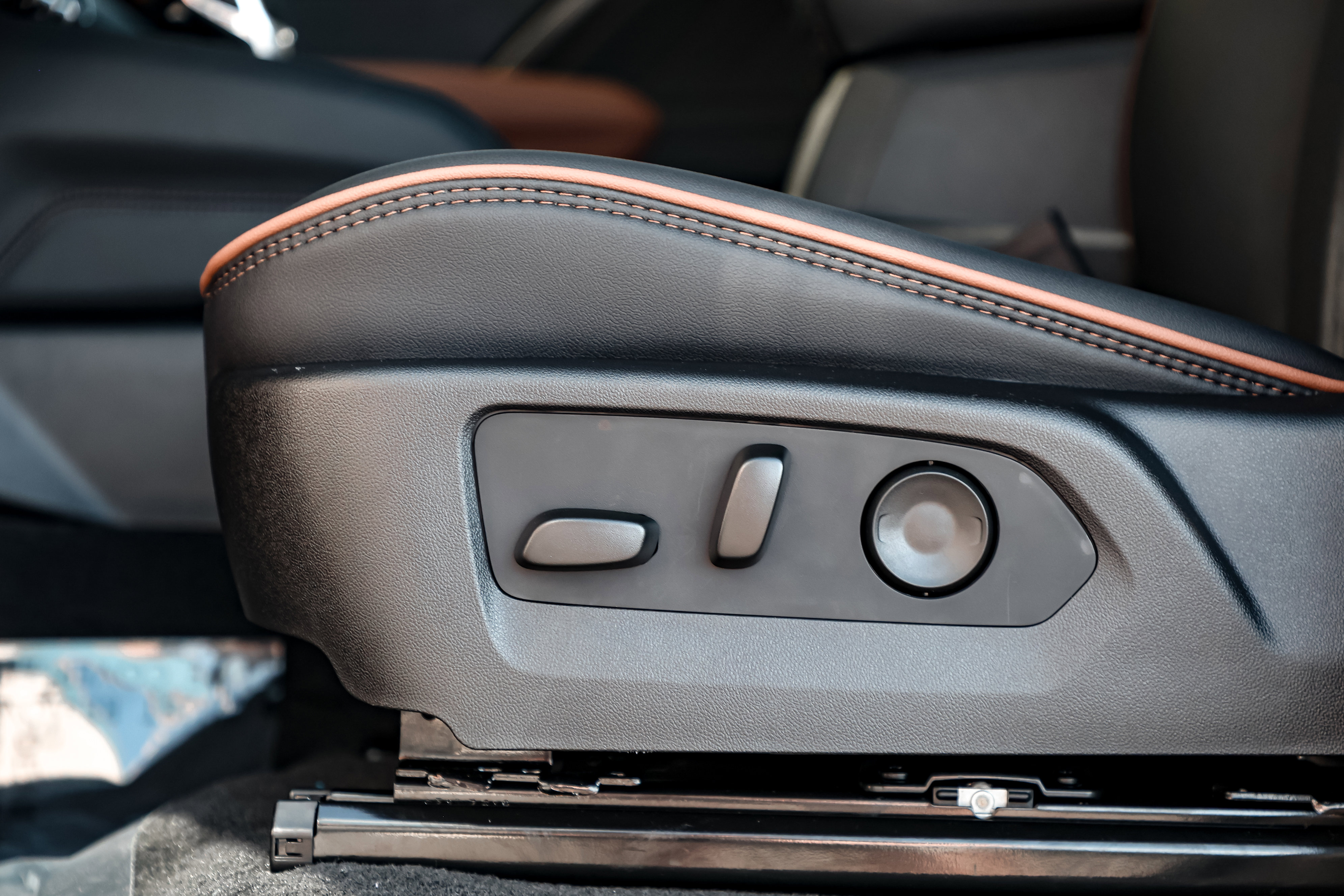 New 2026 GMC Canyon AT4 image 16