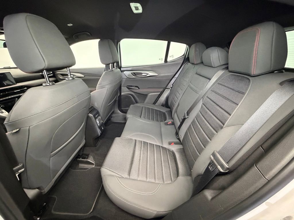 Used 2024 Dodge Hornet GT w/ GT Blacktop Package image 5