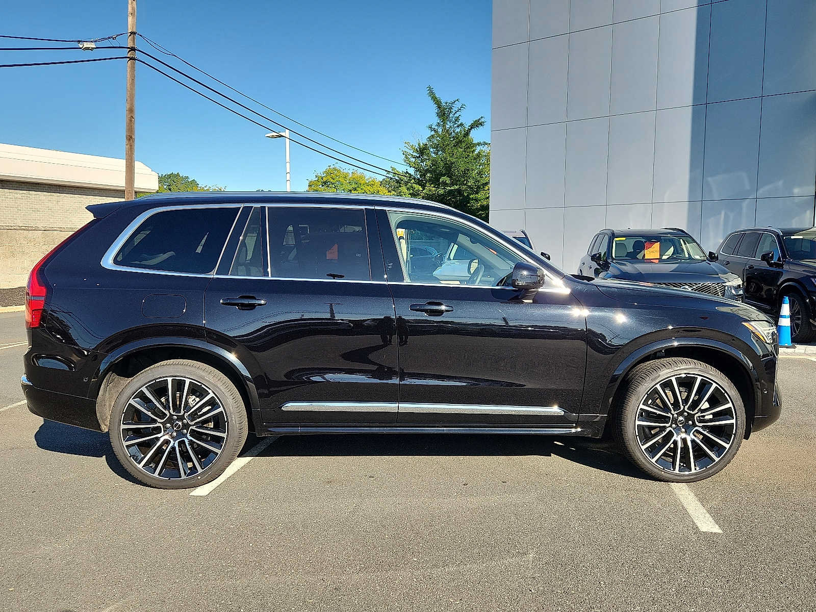 Used 2026 Volvo XC90 B6 Plus w/ Protection Package Premier AWD/4WD image 7