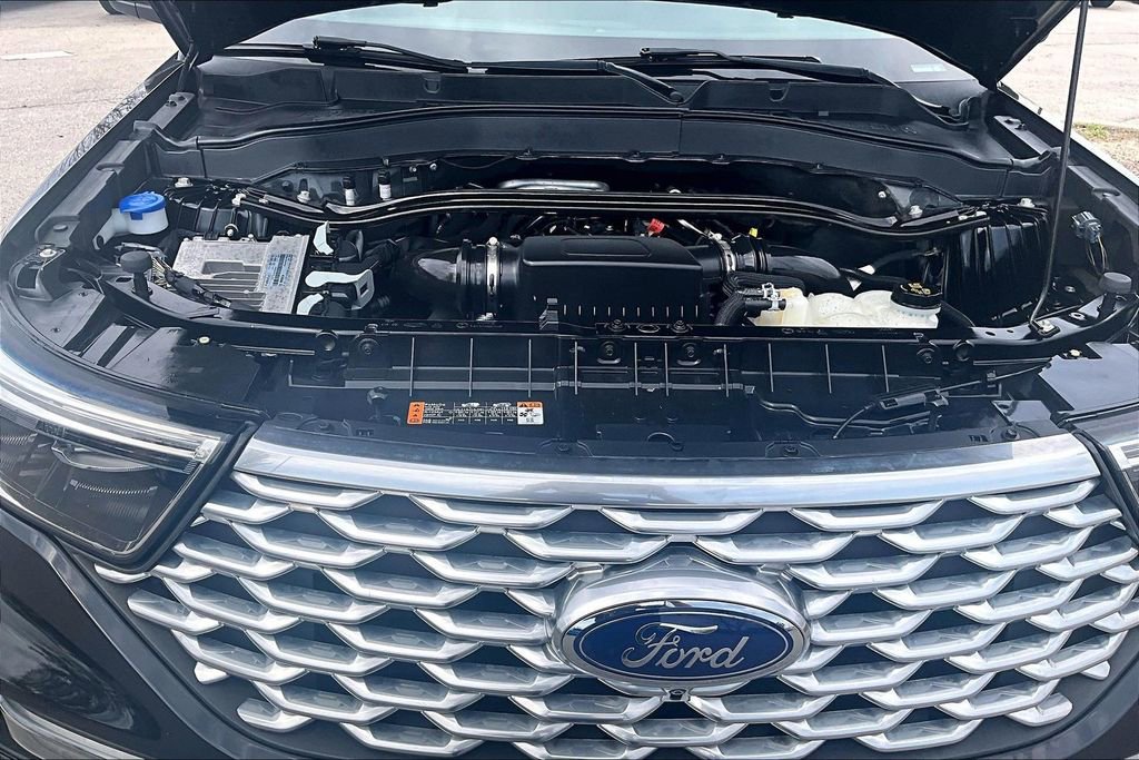 Used 2020 Ford Explorer Platinum w/ Premium Technology Package image 10