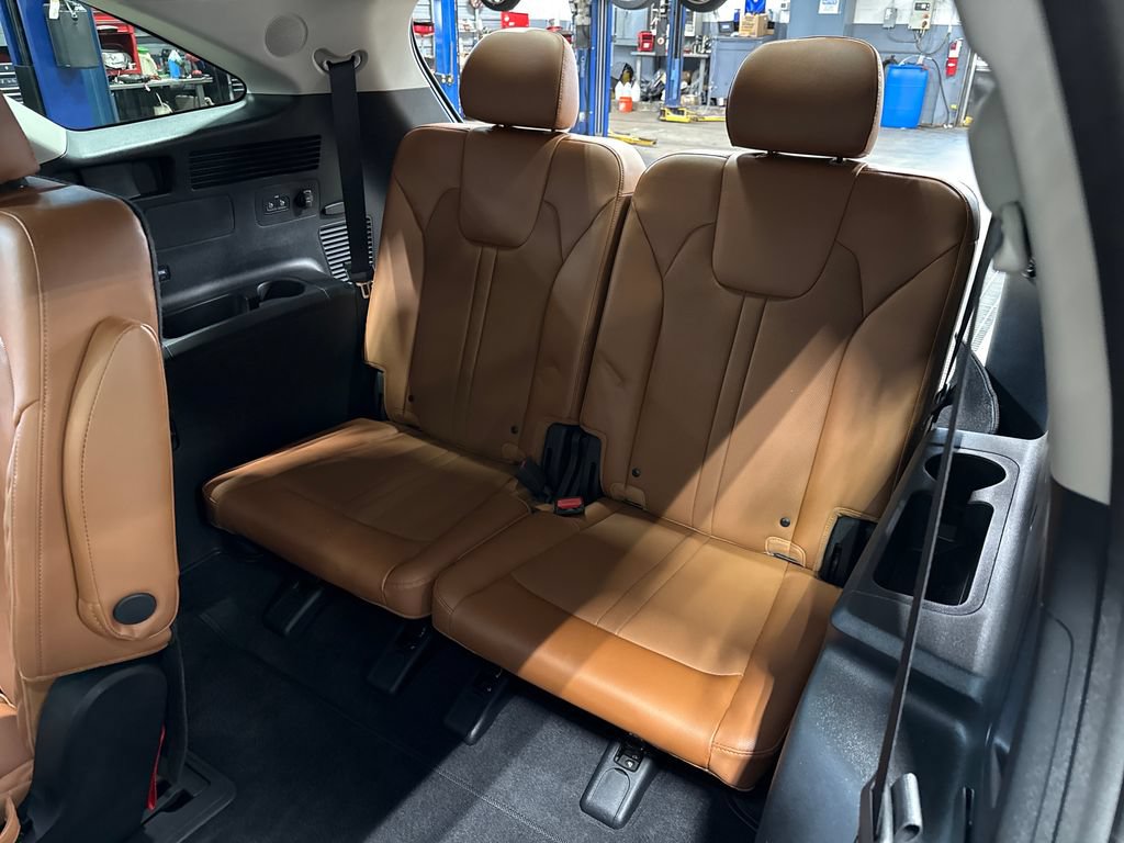 Used 2022 Kia Sorento SX Prestige w/ Rust Color Package AWD/4WD image 13