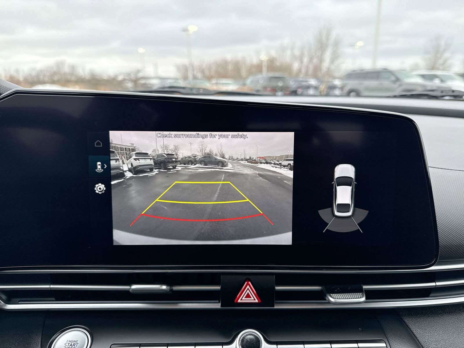 Used 2023 Hyundai Elantra Limited w/ Preferred Accessory Package image 18