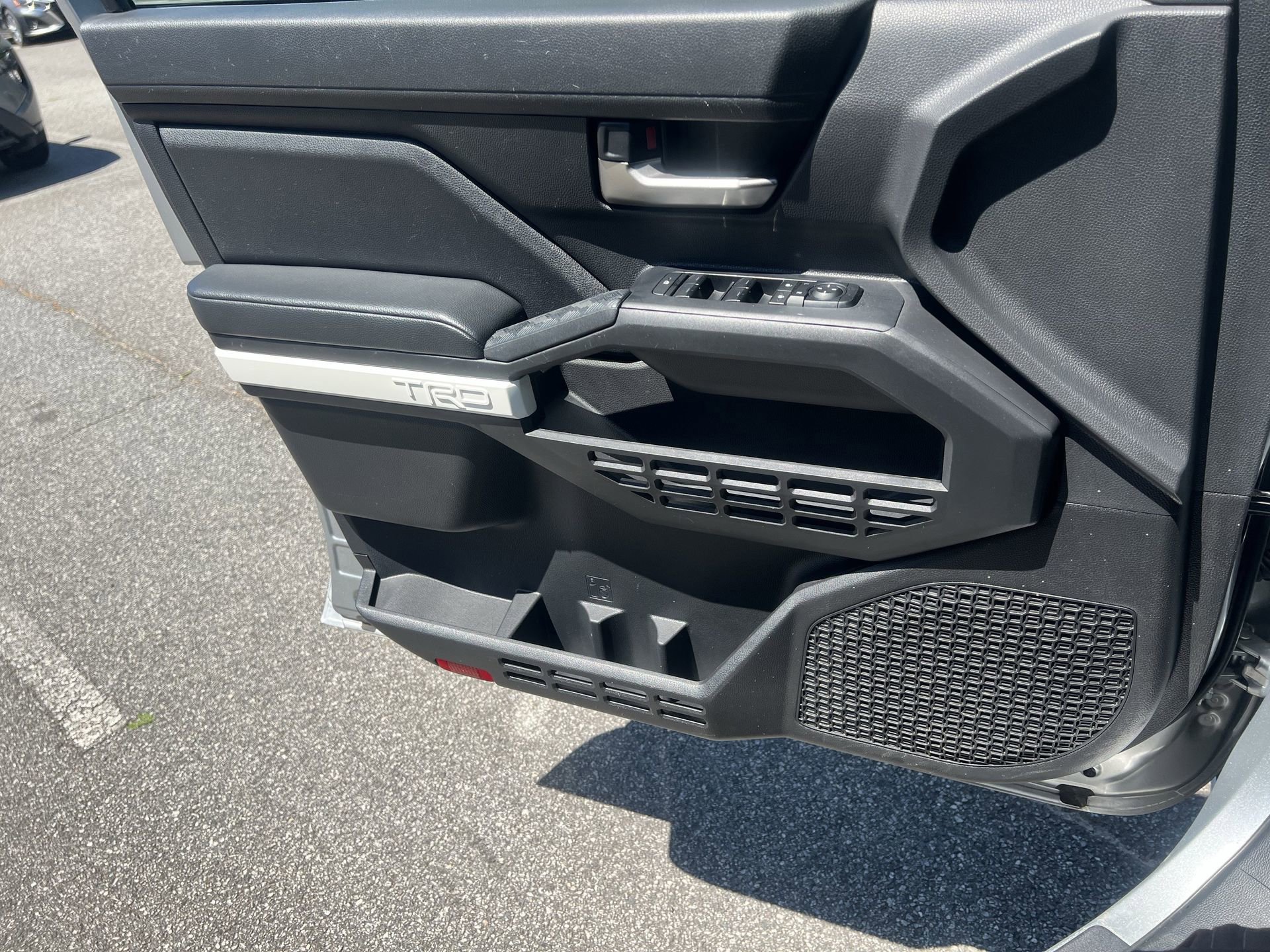 Used 2024 Toyota Tacoma TRD Off-Road image 12