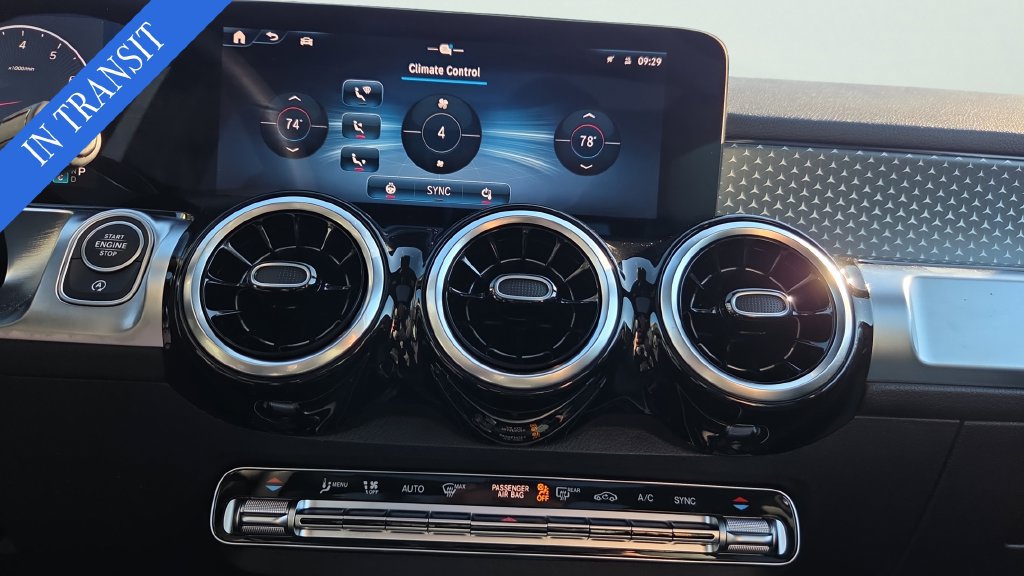Used 2026 Mercedes-Benz GLB 250 4MATIC image 17