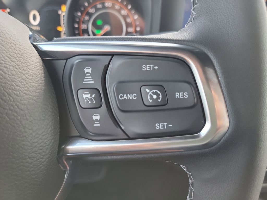 New 2026 Jeep Wrangler Unlimited Sahara w/ Safety Group AWD/4WD image 33