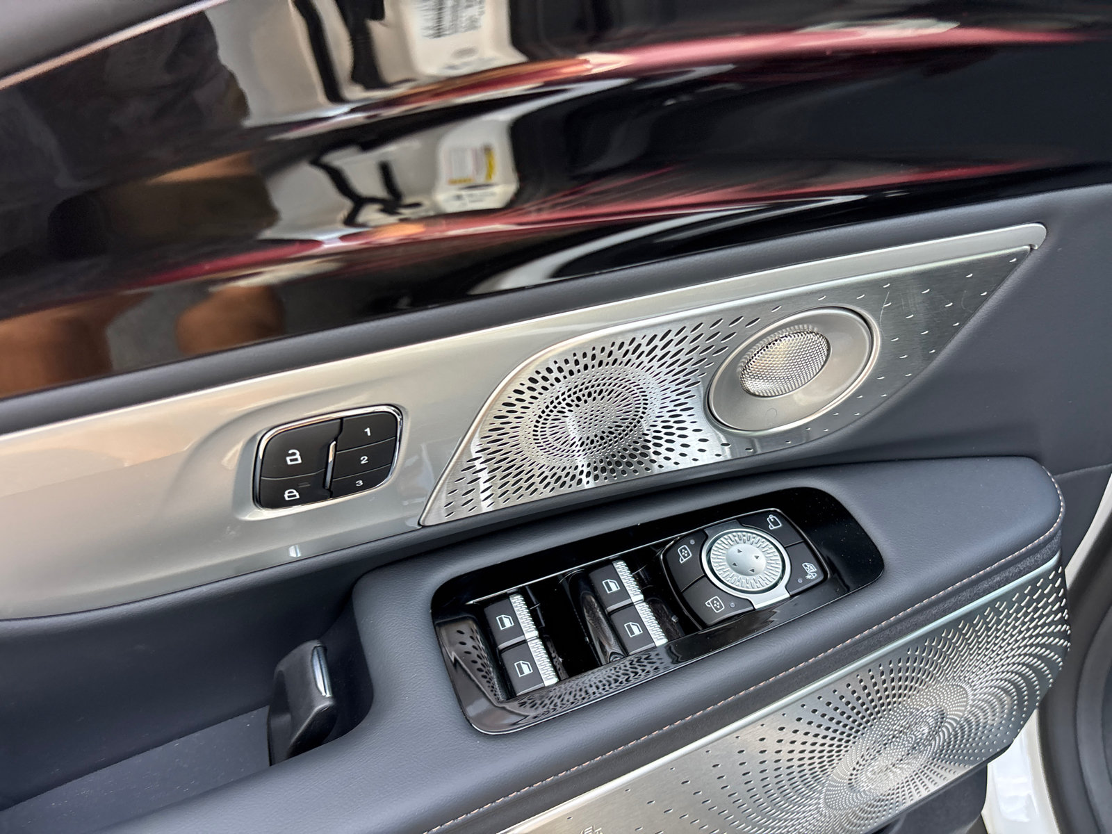 New 2026 Lincoln Nautilus Reserve AWD/4WD image 12