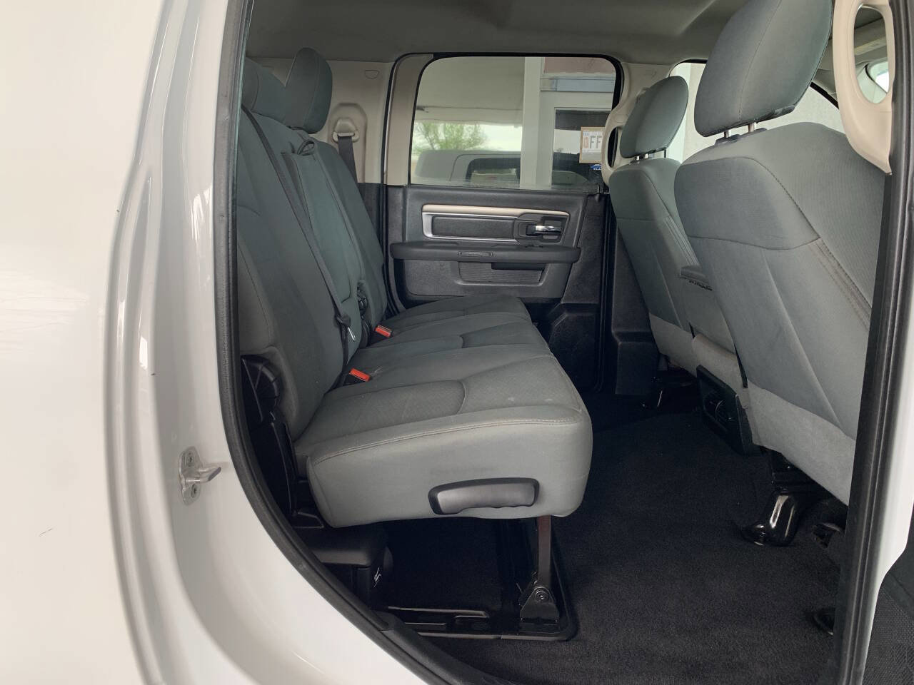 Used 2014 RAM 2500 SLT w/ Luxury Group AWD/4WD image 11