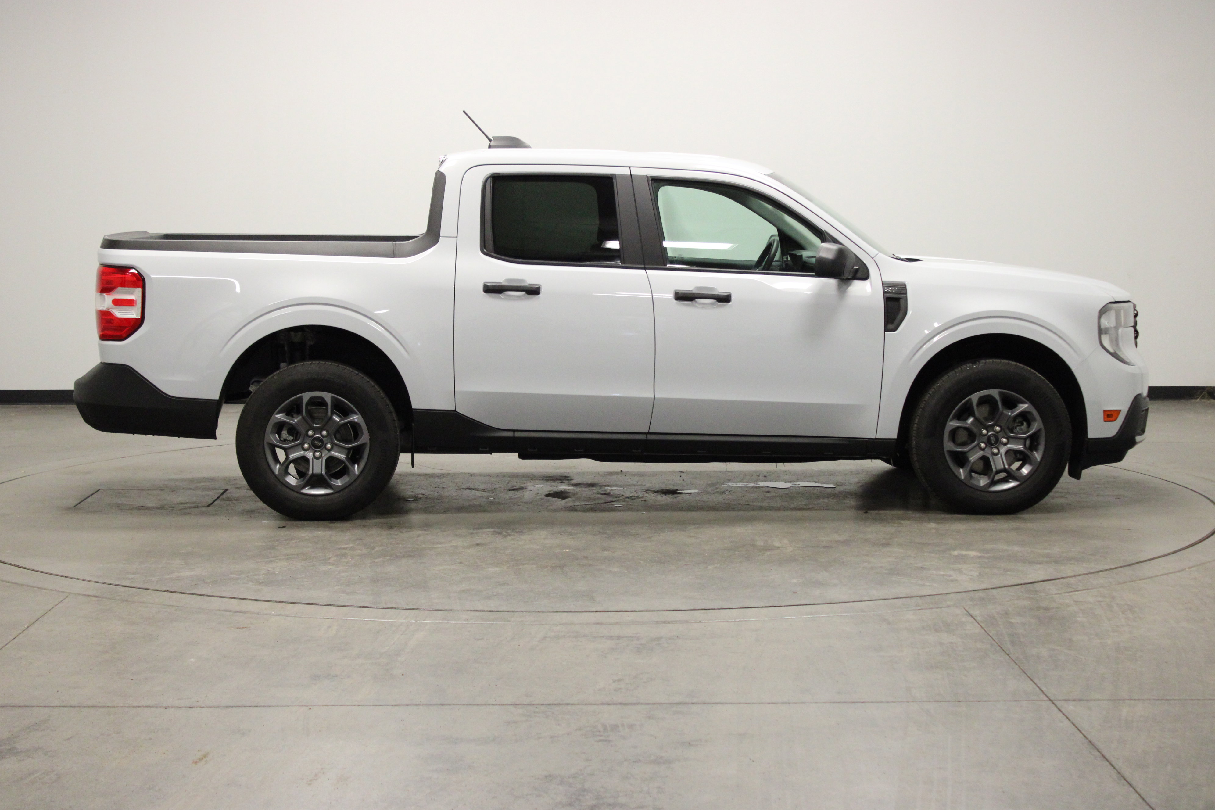 Used 2025 Ford Maverick XLT image 9