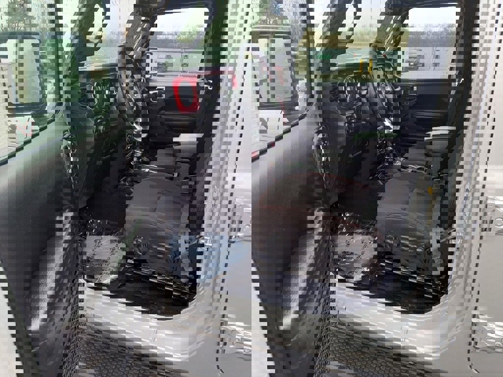 Used 2023 Jeep Wrangler Unlimited Rubicon image 7