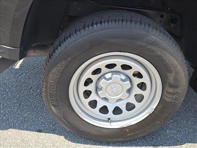 Used 2023 Chevrolet Colorado W/T RWD image 31