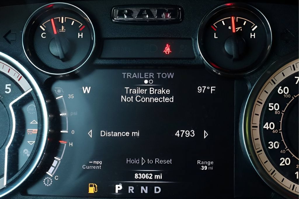 Used 2018 RAM 2500 Laramie w/ Sport Appearance Group AWD/4WD image 35