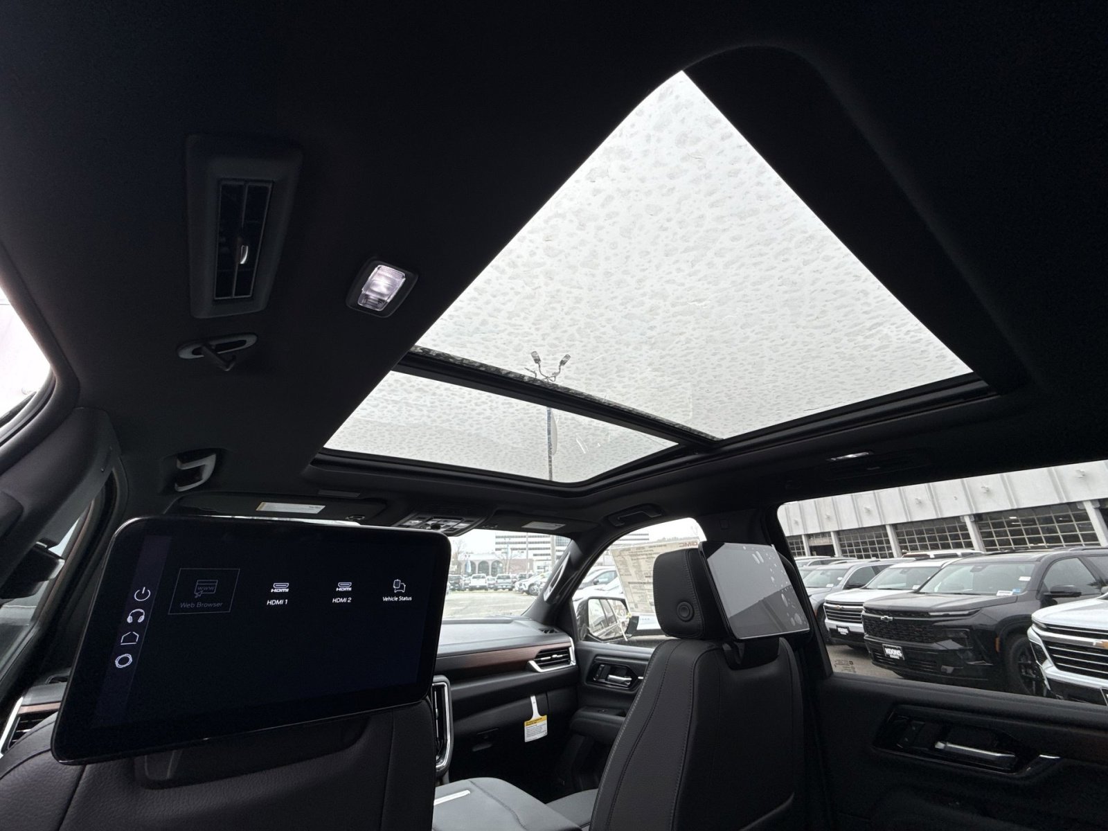 New 2026 GMC Yukon XL Denali w/ Denali Reserve Package image 24