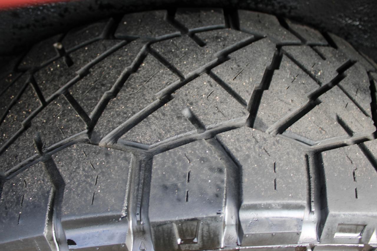 Used 2002 Ford Excursion XLT image 8