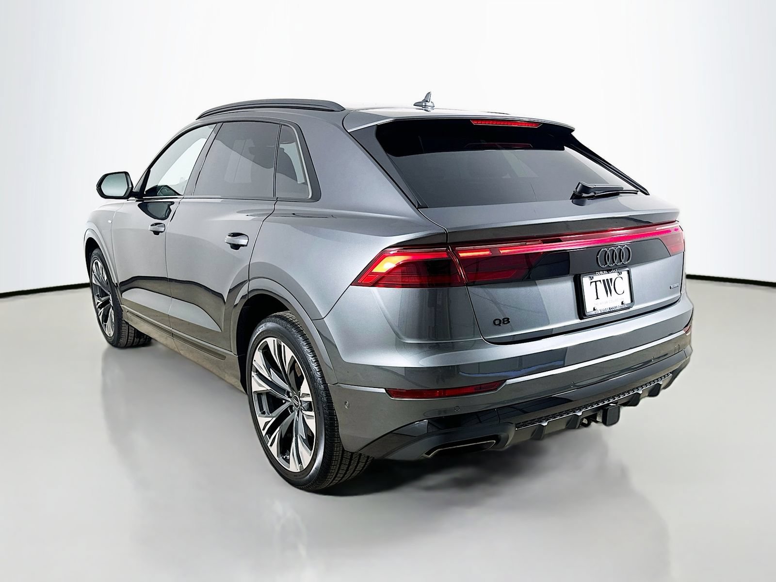 New 2026 Audi Q8 Premium Plus AWD/4WD image 7