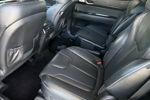 Used 2023 Hyundai Palisade Calligraphy w/ Cargo Package FWD image 13