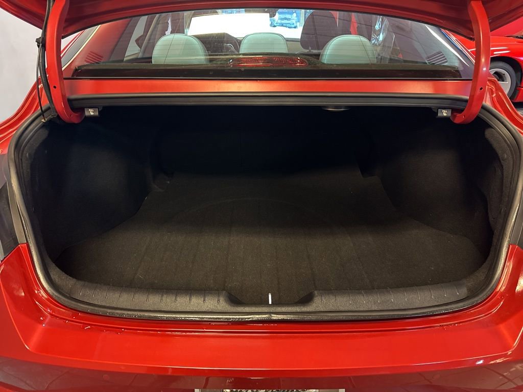 Used 2021 Hyundai Elantra Limited image 48