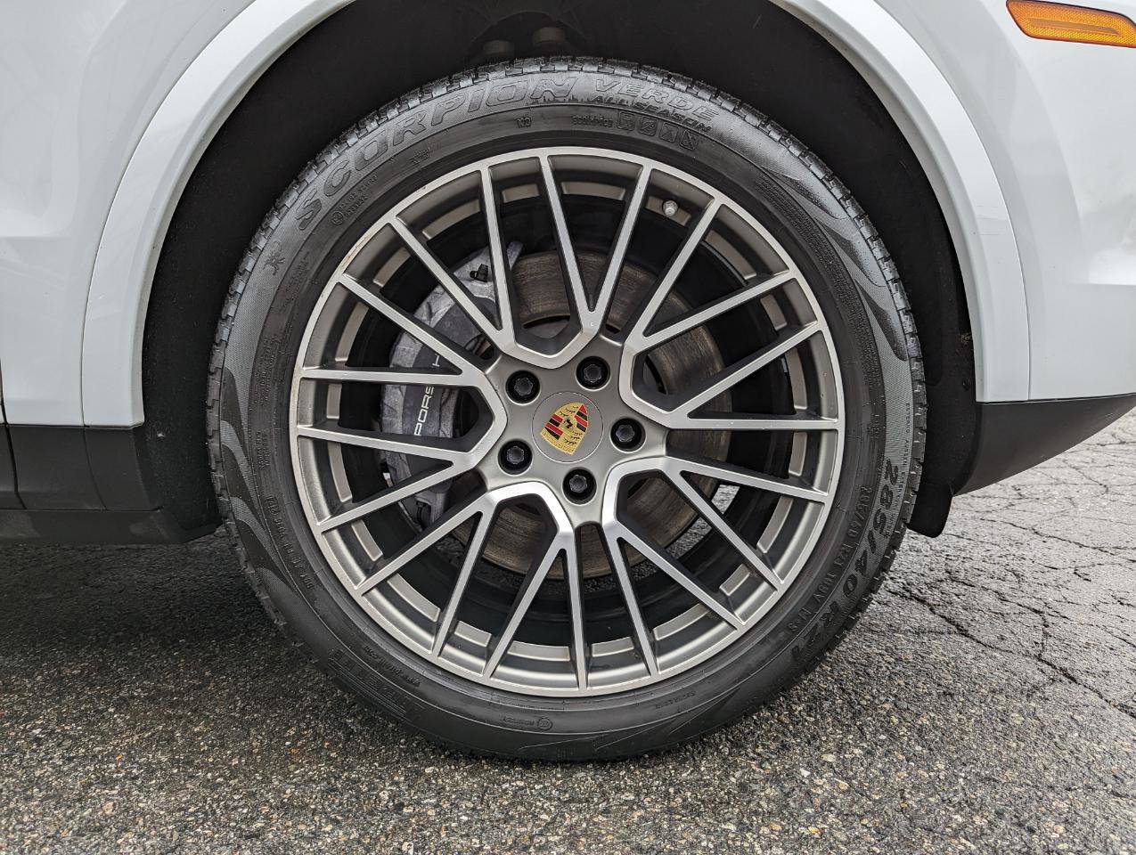 Used 2023 Porsche Cayenne Platinum Edition image 55