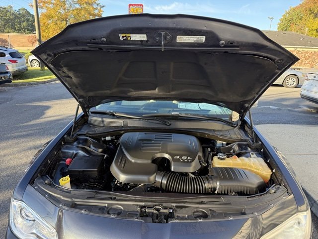 Used 2016 Chrysler 300 C Platinum w/ Safetytec Plus Group image 10