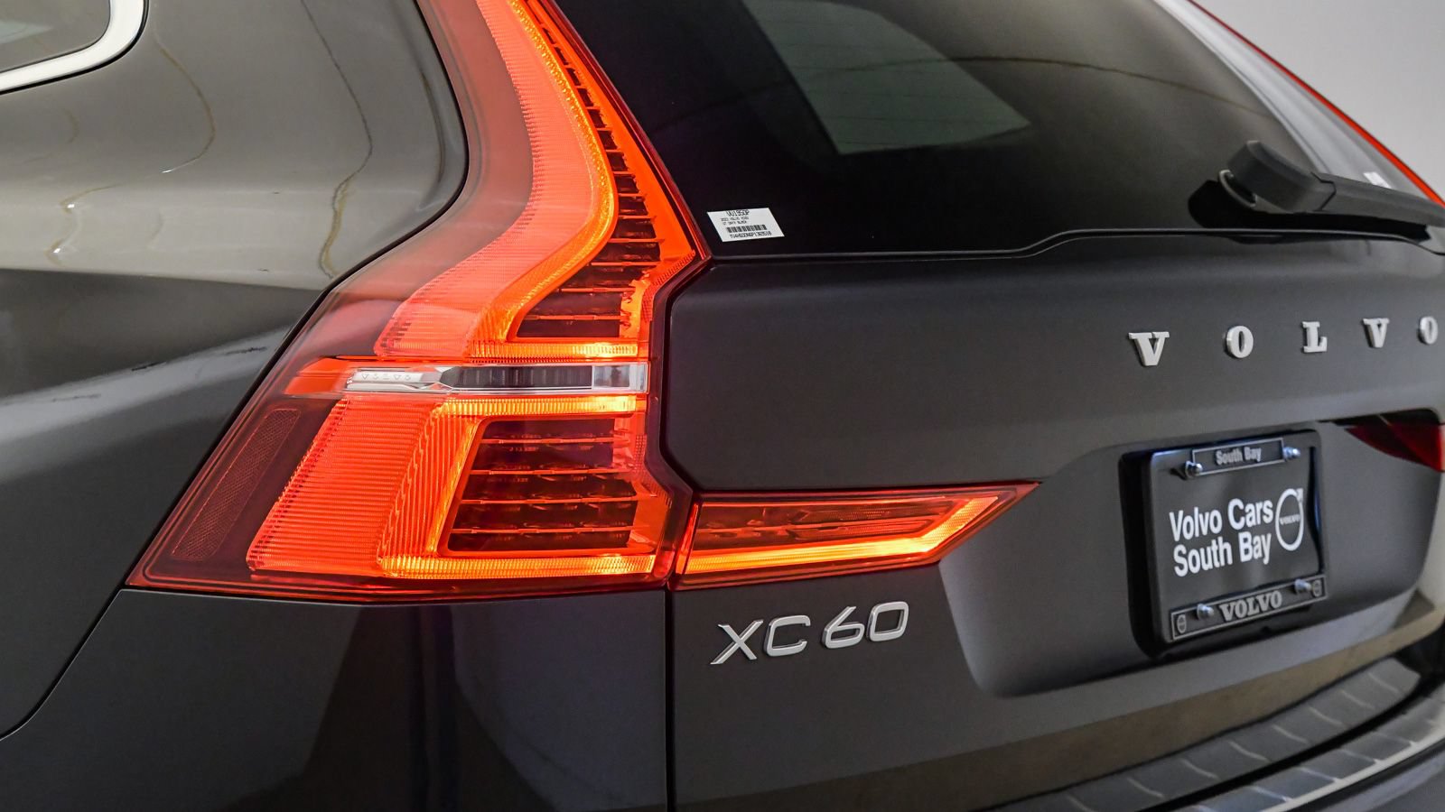 Certified 2023 Volvo XC60 T8 Plus w/ Protection Package Premier AWD/4WD image 12