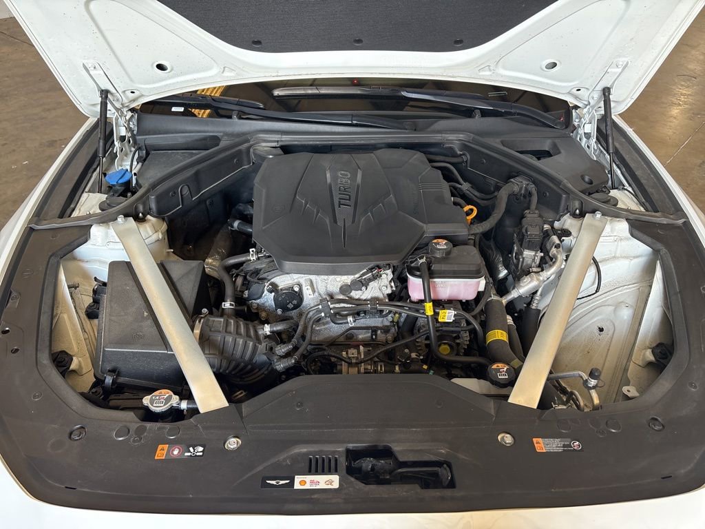 Used 2025 Genesis G70 2.5T image 15