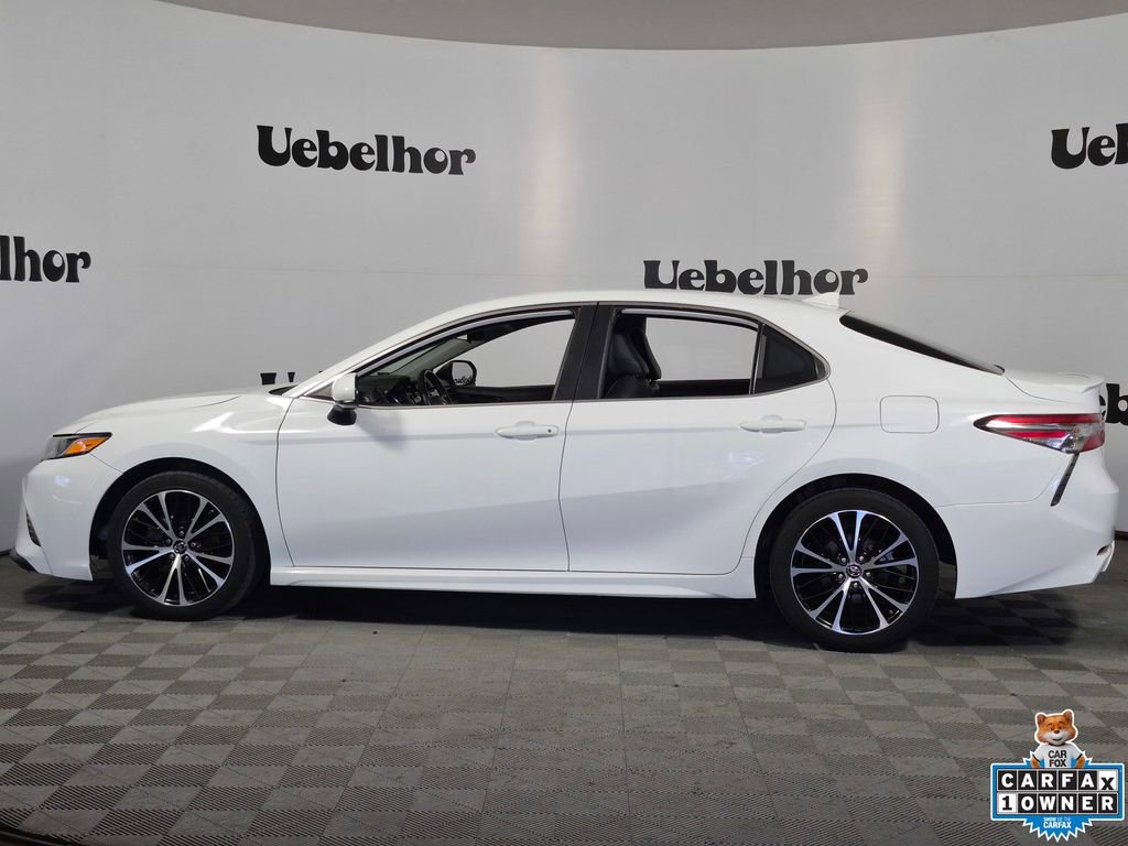 Used 2019 Toyota Camry SE FWD image 4