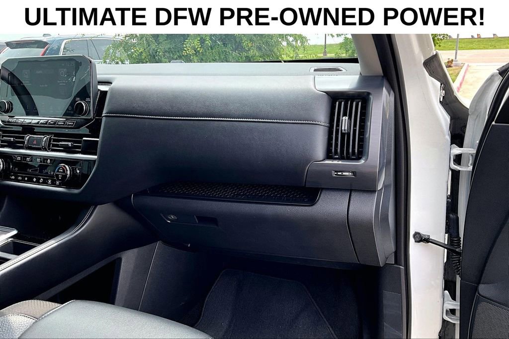 Used 2024 Nissan Pathfinder SL FWD image 18