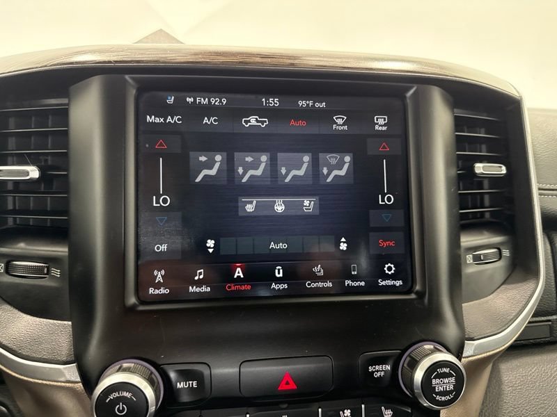Used 2020 RAM 1500 Laramie RWD image 28