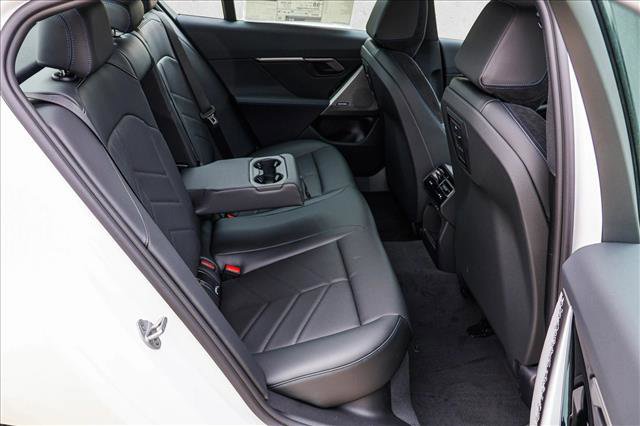 New 2026 BMW i5 eDrive40 image 22