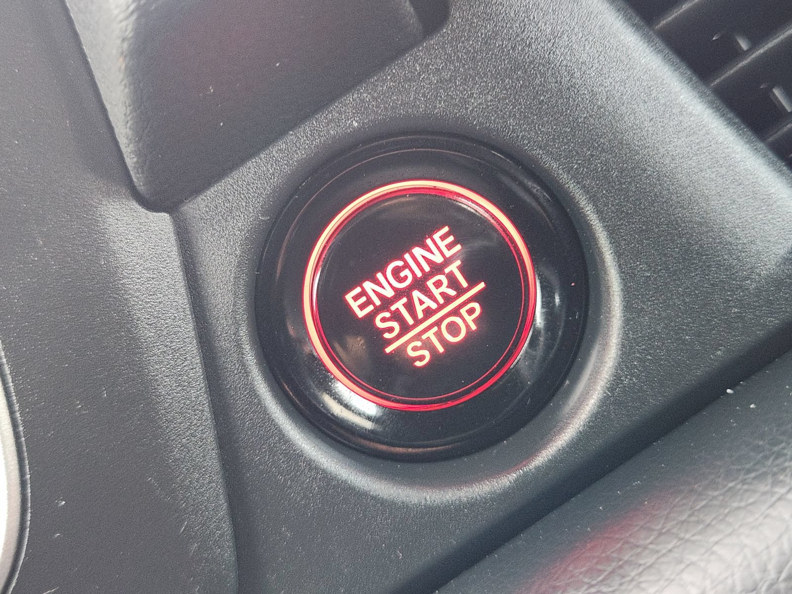 Used 2025 Honda Pilot Black Edition image 21