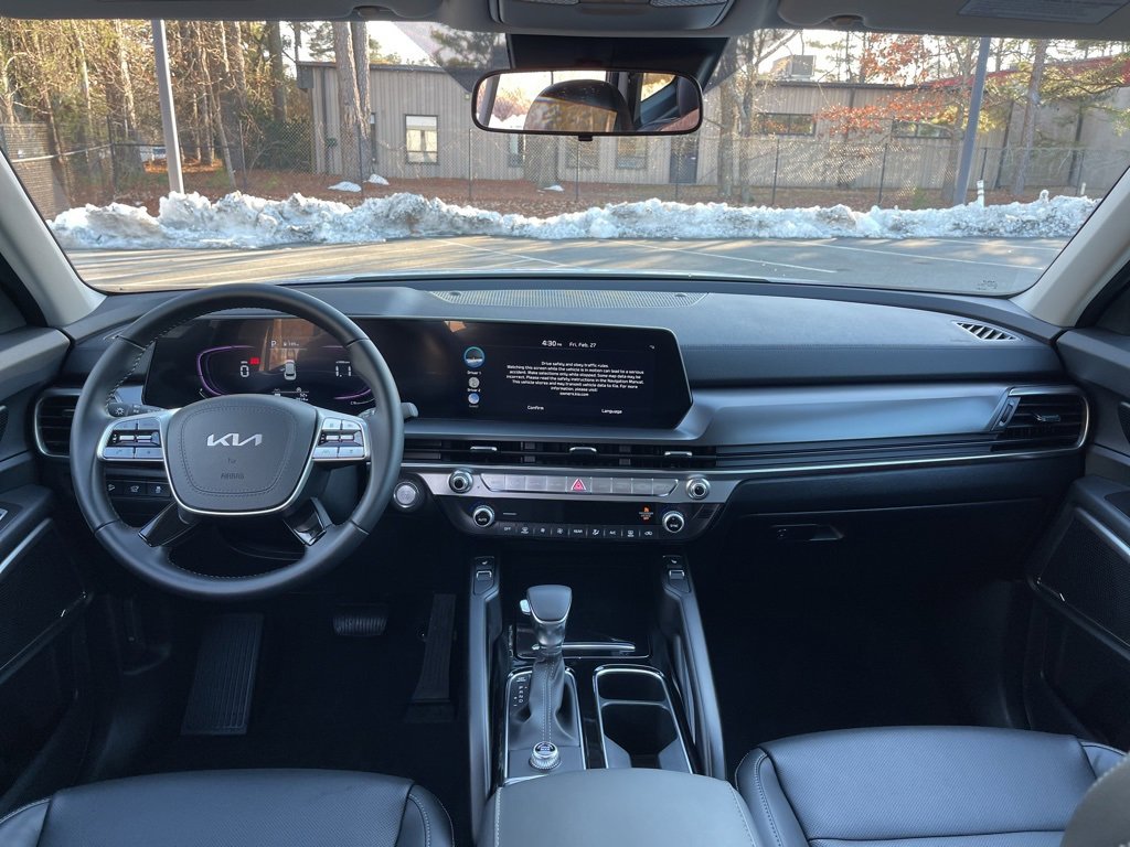 Used 2025 Kia Telluride S image 8
