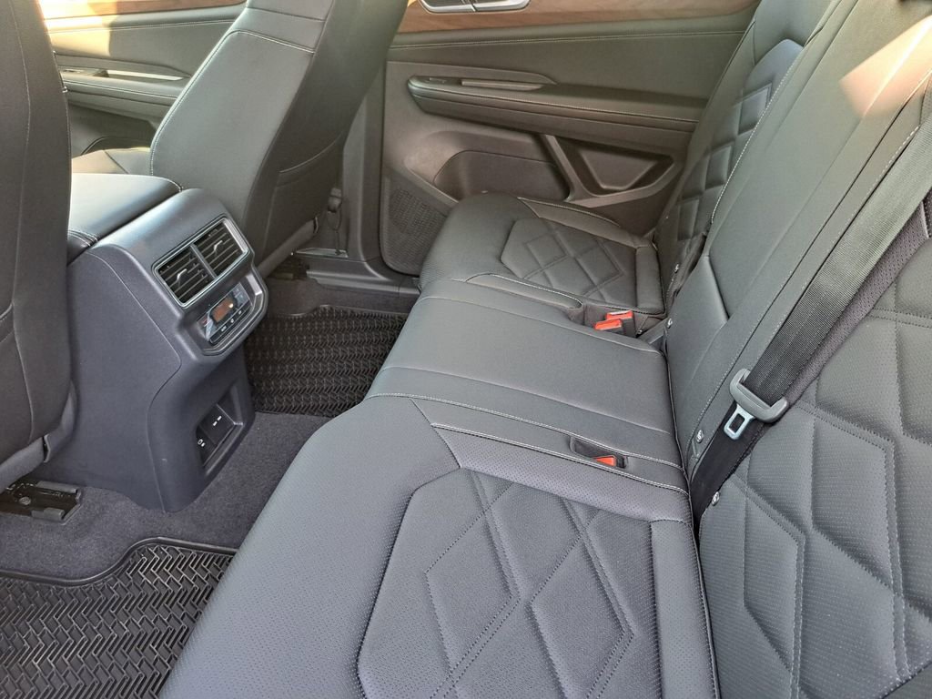 New 2026 Volkswagen Atlas SE FWD image 22
