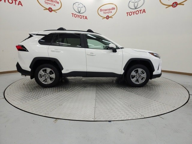 Used 2025 Toyota RAV4 XLE image 3