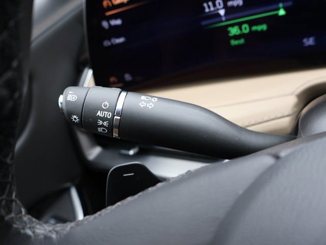 Certified 2025 Cadillac XT4 Premium Luxury FWD image 35