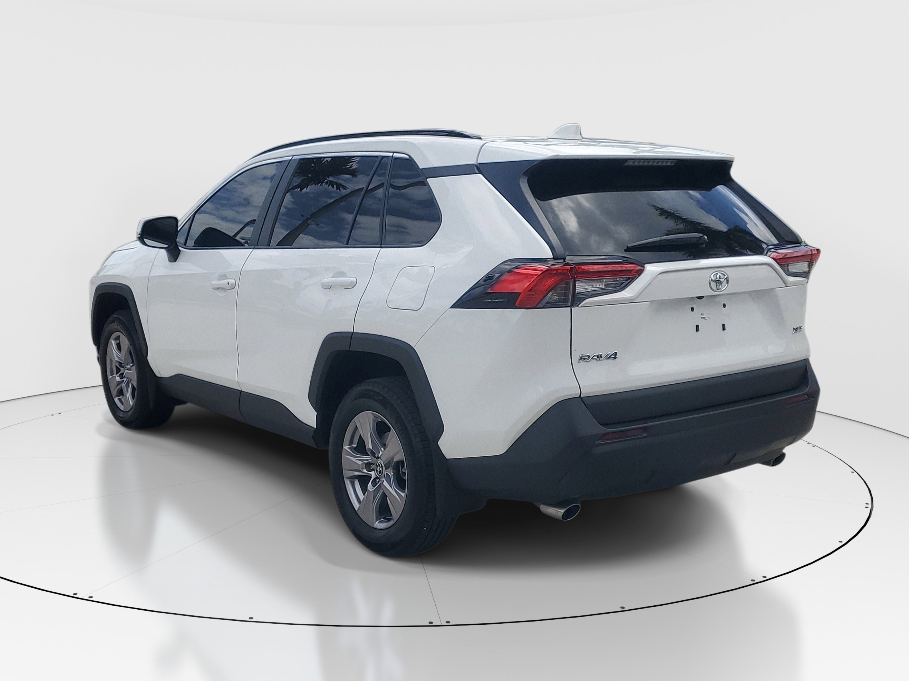 Certified 2024 Toyota RAV4 XLE w/ Convenience Package image 5