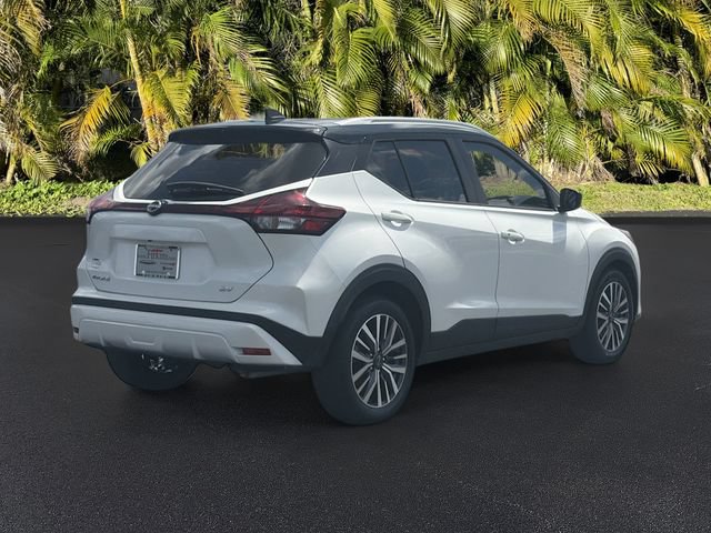 Used 2023 Nissan Kicks SV FWD image 4