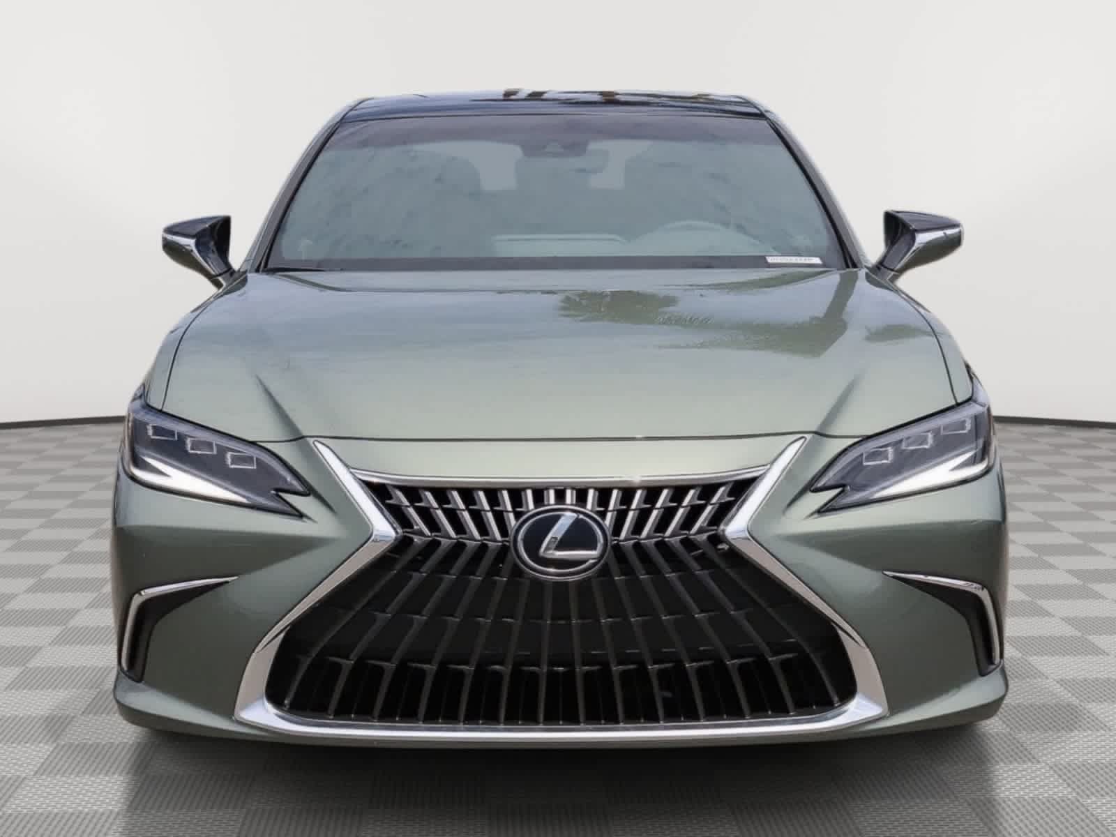 Used 2025 Lexus ES 350 w/ Premium Package FWD image 2