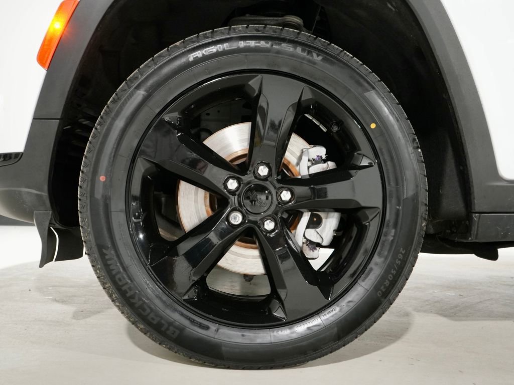 Used 2023 Jeep Grand Cherokee L Limited w/ Black Appearance Package image 33