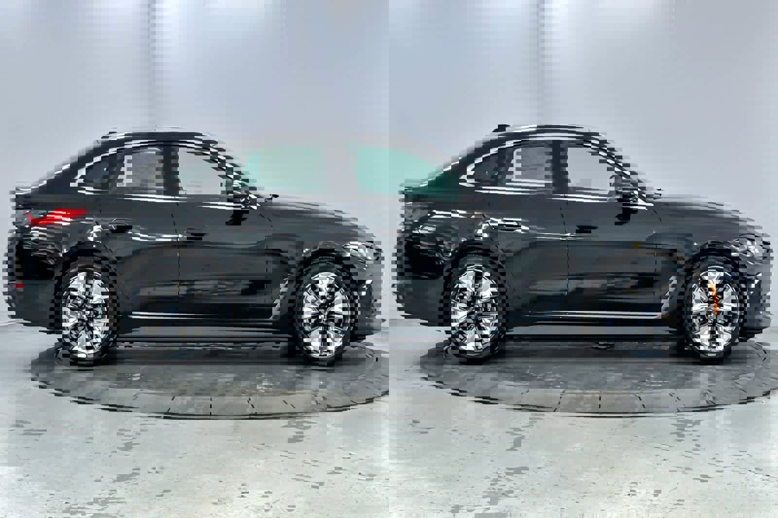 Used 2025 BMW i4 xDrive40i w/ Premium Package image 8