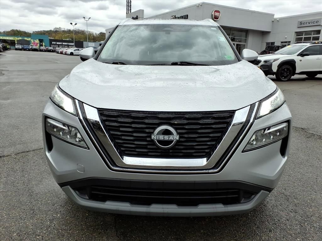 Used 2023 Nissan Rogue SV w/ SV Premium Package image 9