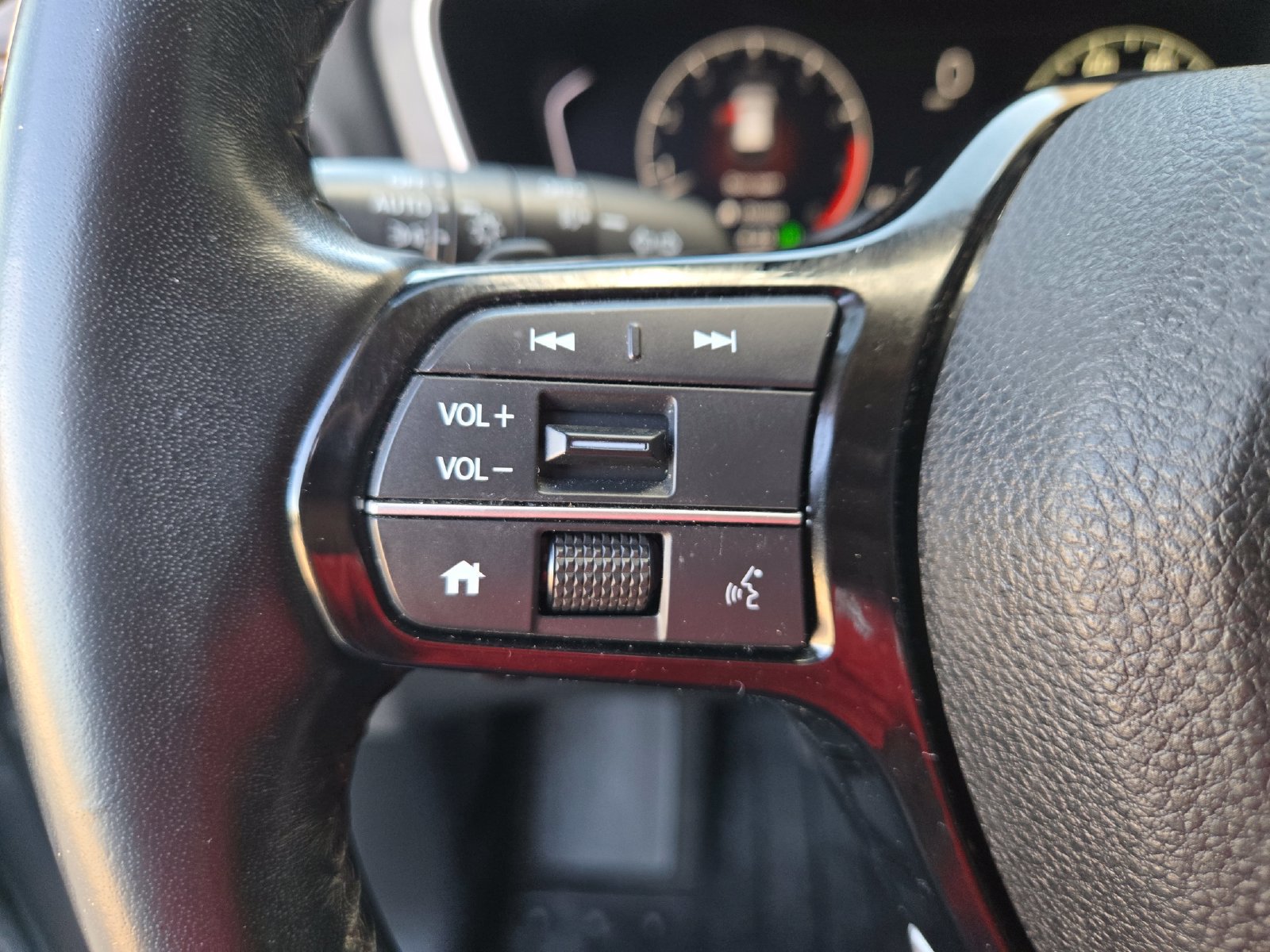 Used 2024 Honda Pilot EX-L image 12