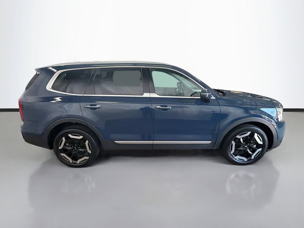Used 2023 Kia Telluride S w/ S Sunroof Package FWD image 10