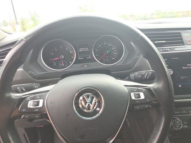 Used 2018 Volkswagen Tiguan SEL AWD/4WD image 12