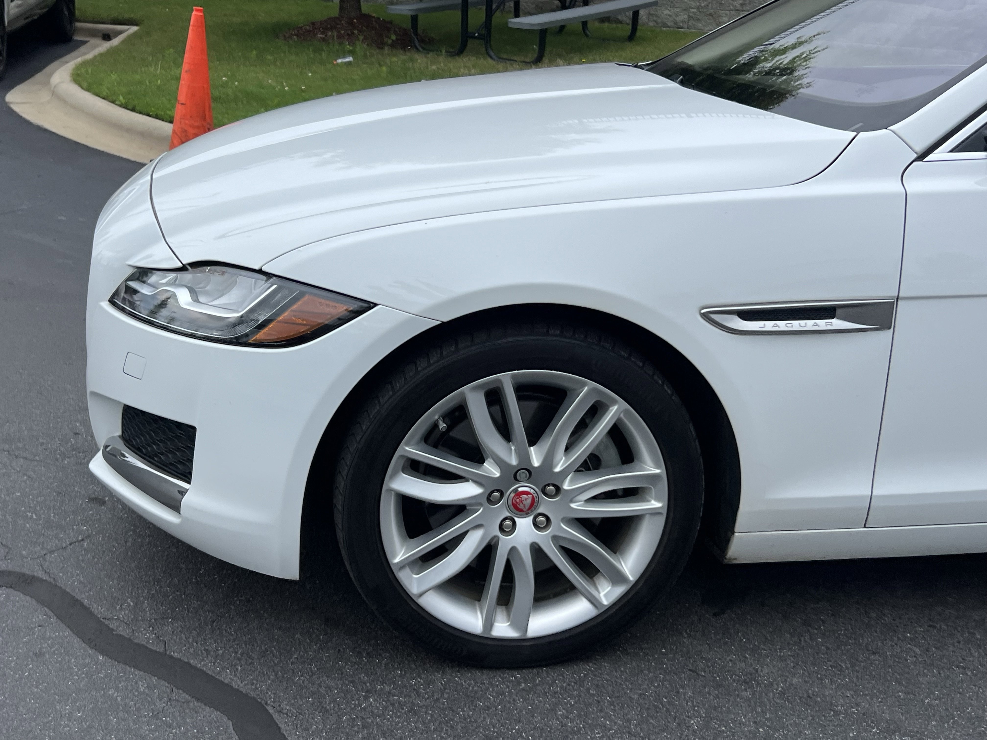 Used 2017 Jaguar XF Prestige RWD image 12