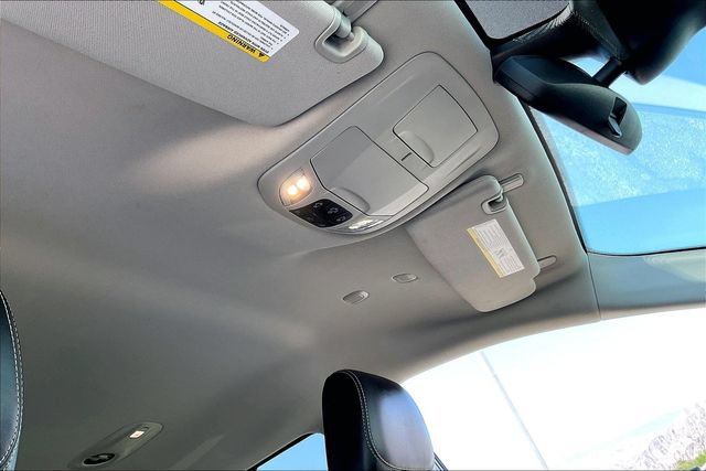 Used 2023 Chrysler Pacifica Touring-L FWD image 29